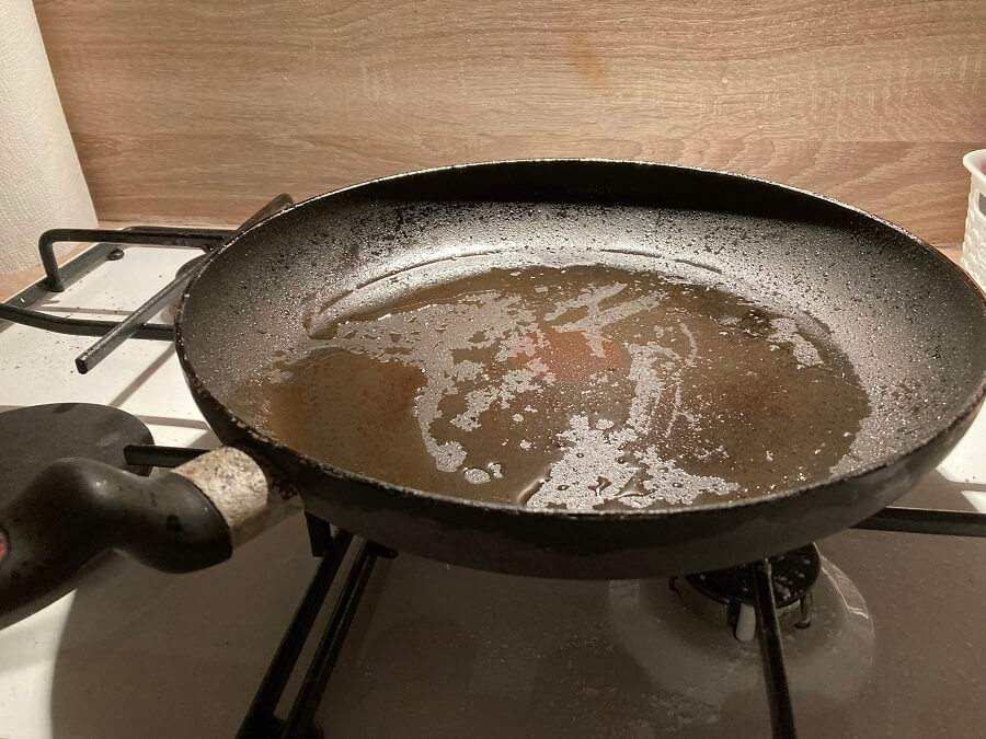 Víte, kam s olejem po smažení?