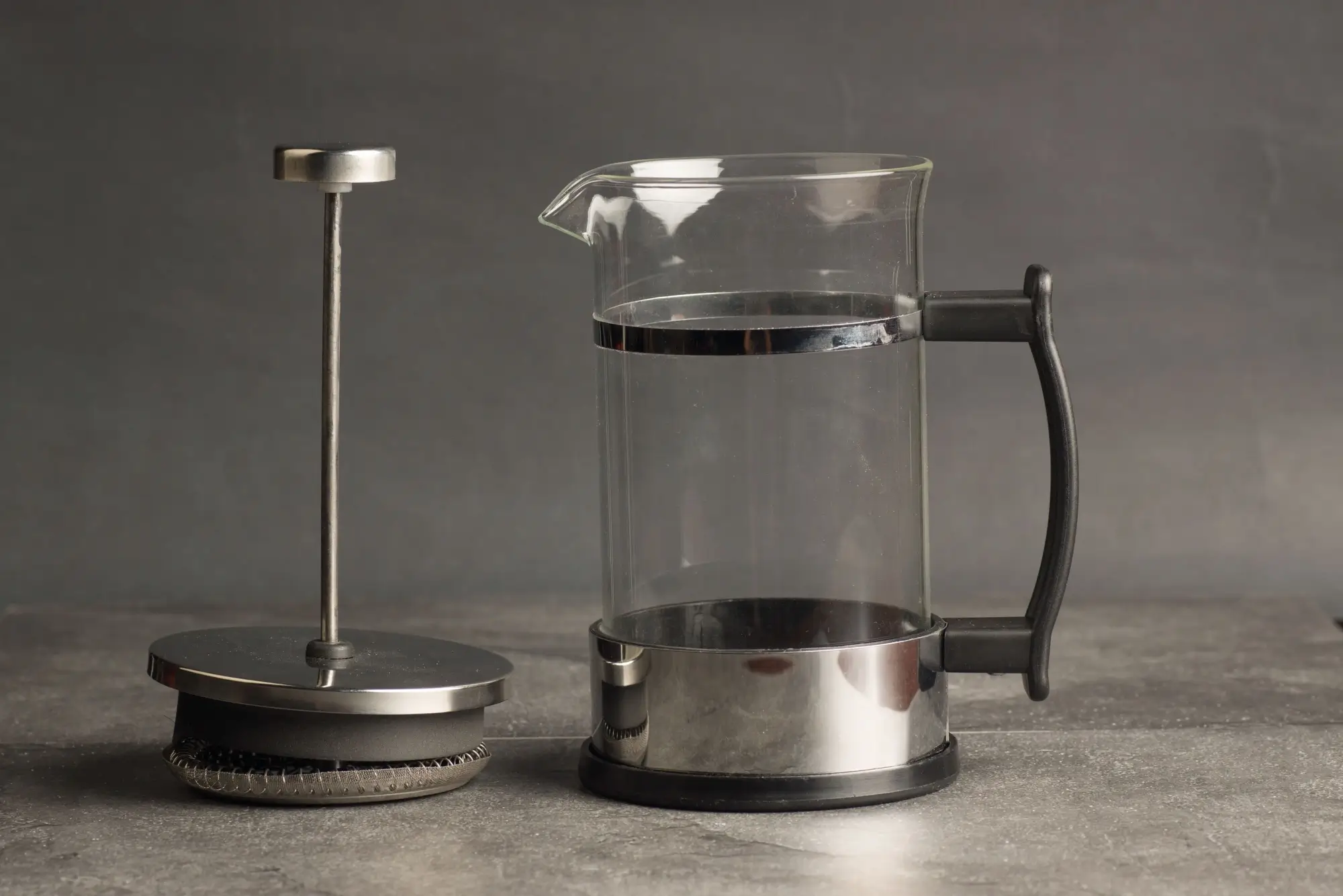 AI novinky z domova Konvice na french press